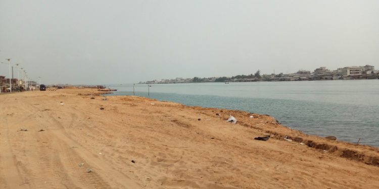 Assainissement de la berge lagunaire de Dantokpa : Une initiative saluée par les riverains
