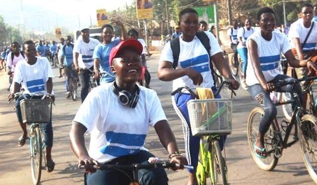 Jif 2020/Droits des femmes : Les filles de Natitingou roulent à vélo pour l’égalité