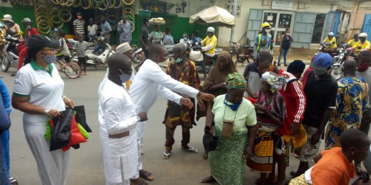 Ramadan 2020 : La Fondation Abakè fait don de vivres aux musulmans démunis