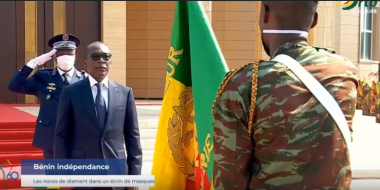 Célébration des 60 ans d’indépendance du Bénin : La revue symbolique des troupes au Palais de la Marina
