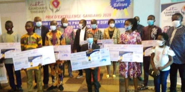 Prix d&rsquo;excellence Gandaho 2020: Les 10 meilleurs au Bac et au Cep primés