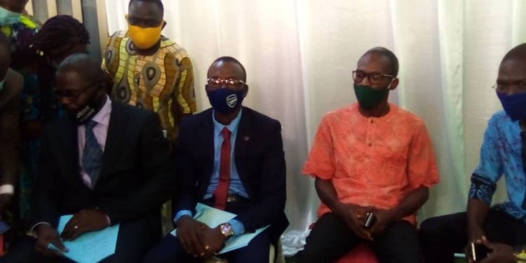 Présidentielle du 11 avril : Le duo Dénonwoema-Dovonon enregistre sa candidature à la Céna