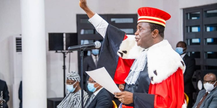 Cour suprême du Bénin : Le nouveau président prête serment