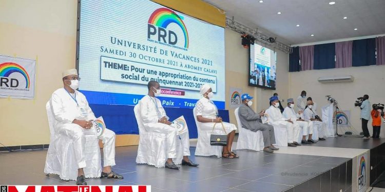 En université de vacances le week-end dernier : Le Prd évite la question de la fusion