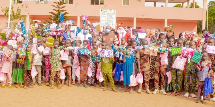 Remise de cadeaux de Noël aux orphelins : Le conseil communal de Bohicon célèbre les enfants vulnérables