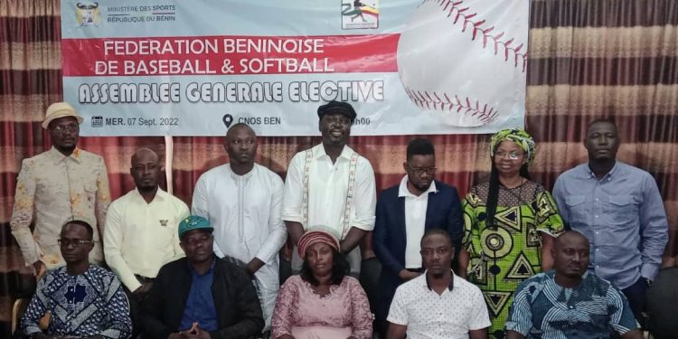 Fernando Atannon réélu pour un mandat de quatre ans à la tête du Comité exécutif du baseball et softball béninois