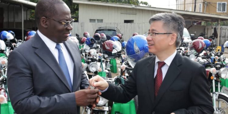 La Chine a fait don de 45 motos à la Police républicaine
