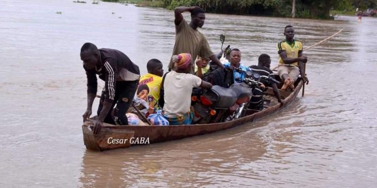 Montée des eaux : La traversée du fleuve Okpara interdite