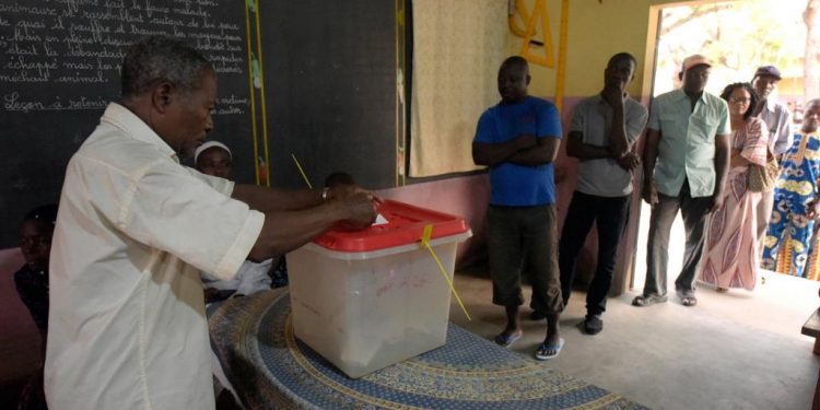 Bulletin de vote pour les Législatives de janvier 2023 : Impressions des représentants des 7 partis politiques