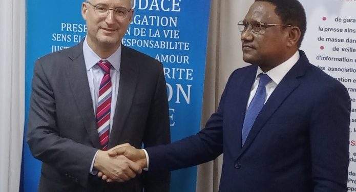 Audience de l’ambassadeur des Usa au Bénin à la Haac : Rémi Prosper Moretti reçoit Brian Shukan