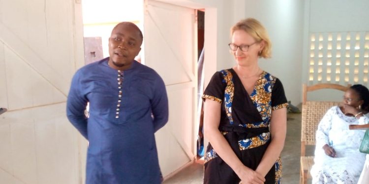 Programme de lecture avec les élèves de Grand-Popo : Le centre ‘’Villa Karo’’ fait œuvre utile