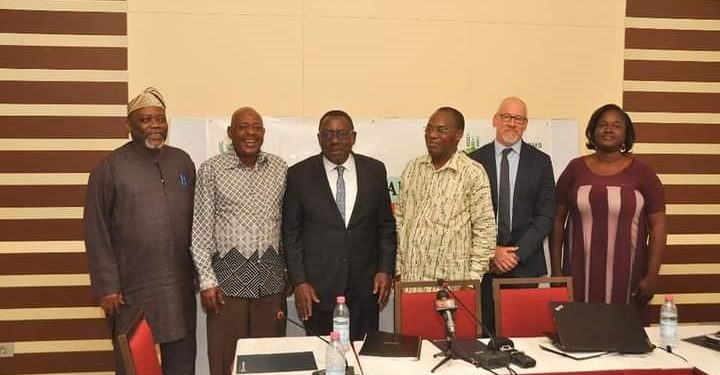 Six pays en compétition pour renforcer leur système semencier : Le ministre Dossouhoui confiant du document béninois