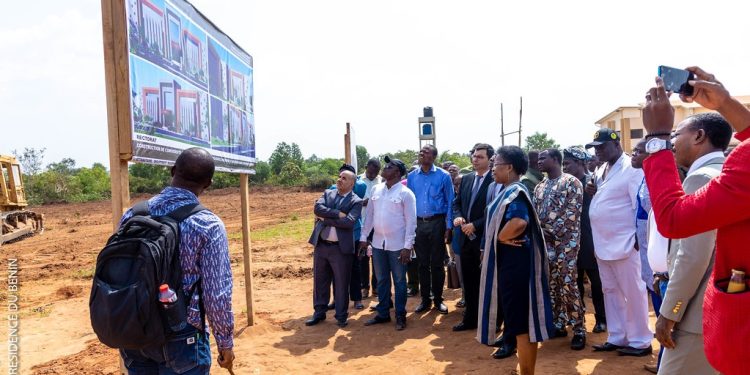 Construction de l’Unstim d’Abomey : Le site officiellement remis à l’entreprise en charge des travaux