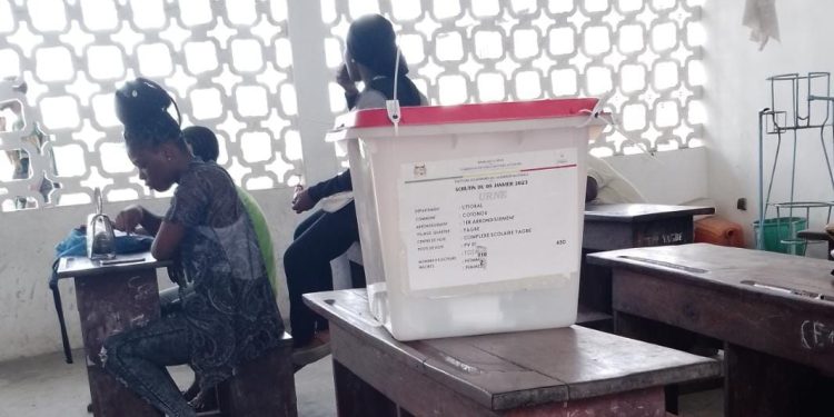 Législatives 2023 au Bénin: affluence à l&rsquo;Epp Dandji 1 et au Cs Yagbé