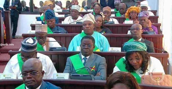 Les députés du parti Les démocrates ne sont pas restés au Parlement jusqu'à la fin des travaux de constitution des commissions permanentes de la 9ème Législature au Bénin.