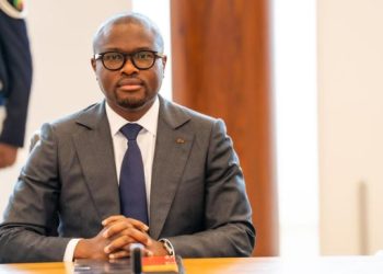 Les opérations d'appel public à l'épargne par certaines personnes physiques ou morales non-agréées sont interdites au Bénin. Le ministre des finances invite les populations à dénoncer les personnes et structures qui s'adonnent à ces opérations.