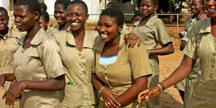 Extension de l’exonération de la contribution des filles du second cycle au Bénin : Un pas de plus dans la capture du dividende démographique