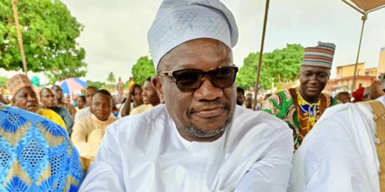 Ramadan à Parakou: Le député Charles Toko communie avec les musulmans à Zongo