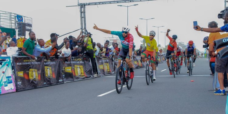 5ème étape du 18ème Tour international de cyclisme du Bénin : Yacine Hamza de l’Algérie remporte le « Tour Castel Beer »
