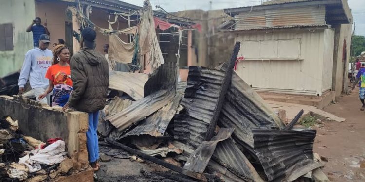 Incendie au marché Zongo de Parakou : Plusieurs dégâts matériels
