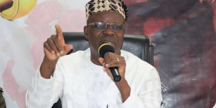 Le ministre de la Décentralisation et de la gouvernance locale a effectué une descente dans les arrondissements de Cotonou pour s'enquérir des difficultés auxquelles sont confrontés les responsables pour y trouver des solutions.