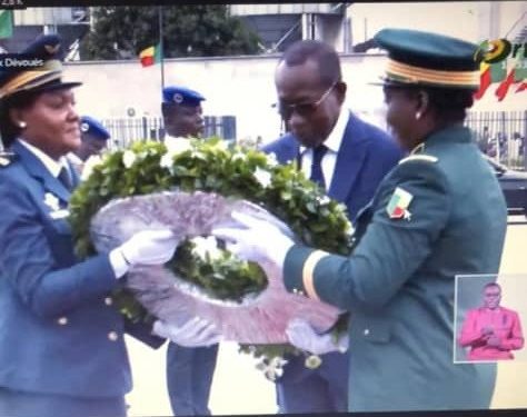 Fête nationale du Bénin : Talon a procédé au dépôt de gerbe au monument aux dévoués