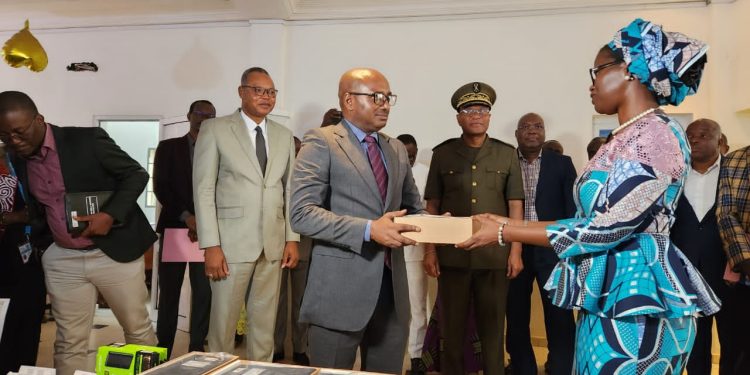Enregistrement des naissances dans 174 arrondissements du Bénin : L’Unicef appuie l’Anip avec de matériels informatiques