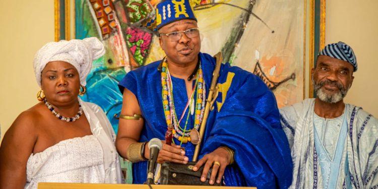 Palais des gouverneurs à Porto-Novo : Louis Vlavonou échange avec  une délégation de la Cip-Uemoa