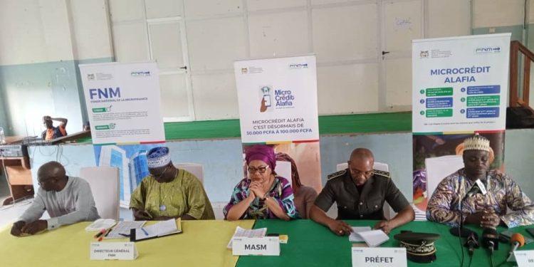 Mise en œuvre du microcrédit  »Alafia » à Parakou : Véronique Tognifodé fait le bilan à mi-parcours