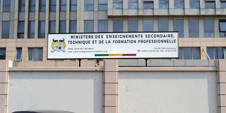 Supposée introduction de l&rsquo;homosexualité dans le programme de Svt au Bénin : Le Mestfp met fin à la polémique