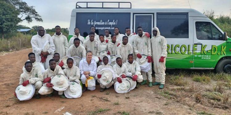 Formation apicole au Lycée technique agricole K-dk de Parakou : Une expertise mondiale pour les lycéens