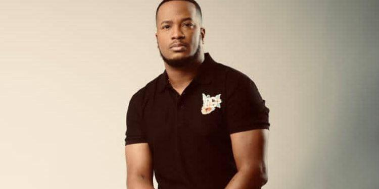 Le rappeur béninois, Amir El Presidente, membre du groupe ‘’Diamant Noir’’ et du label indépendant Ccc, a annoncé la sortie de son projet "Le Trône de Béhanzin" pour 2024.