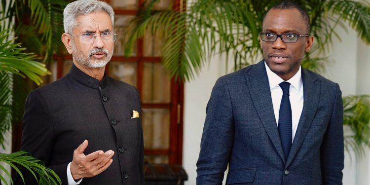 Agriculture, éducation, textile et défense : Olushegun Bakari explore des axes de coopération en Asie