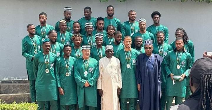 Vice-champions de la Can 2023: Les Super Eagles décorés et primés par Tinubu