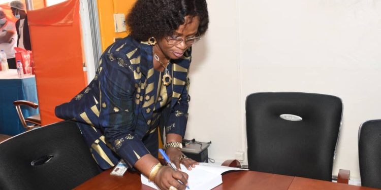 Protection des droits de l’Homme au Bénin et au Ghana : Bernice Noudégbéssi publie un ouvrage sur la contribution de l’Unfpa