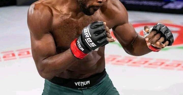 Mixed martial arts en France : Le Béninois Chérif Dramé remporte un combat par Tko