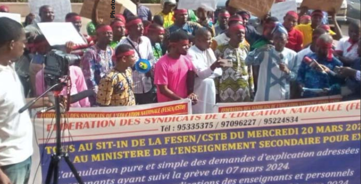Non-paiement des primes de rentrée : Sit-in de la Fésen-Cstb