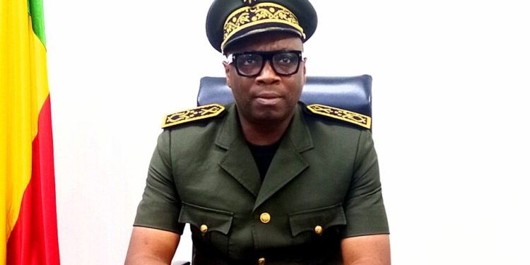La Csa Bénin, la Cgtb et l'Unstb projettent une marche pacifique contre la cherté de la vie le samedi 27 avril 2024 à Cotonou. Sauf que dans un communiqué publié le jeudi 25 avril, le préfet du Littoral, Alain Orounla exige des organisateurs une autorisation préalable de la marche dûment signée des autorités compétentes et ce dans le délai règlementaire.