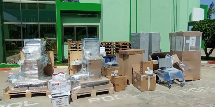 Soins obstétricaux et néonatals d’urgence au Bénin : 12 formations sanitaires appuyées en matériels et équipements