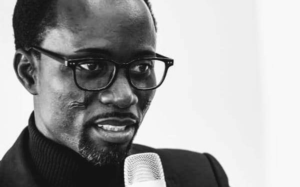 L&rsquo;éclat de la dot : Une réflexion sur Le lion et la perle de Wole Soyinka