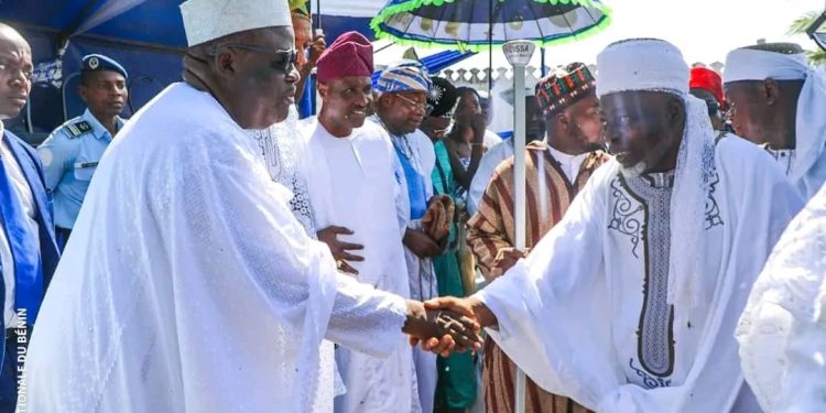 Aïd el-Fitr 2024 : Louis Vlavonou communie avec la communauté musulmane de Porto-Novo
