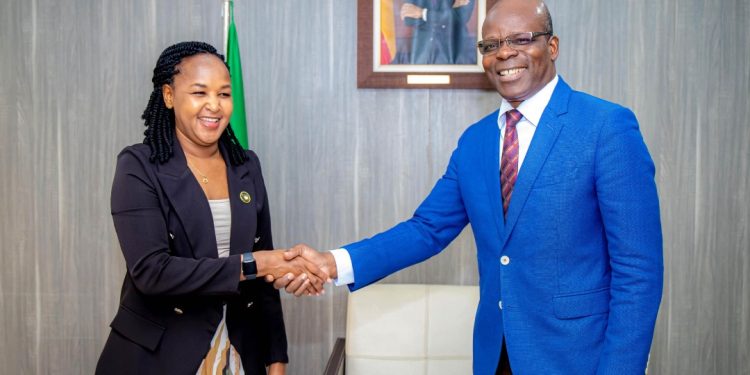 Coopération Rwanda-Bénin : L’ambassadrice Rosemary Mbabazi échange avec le ministre Akotègnon