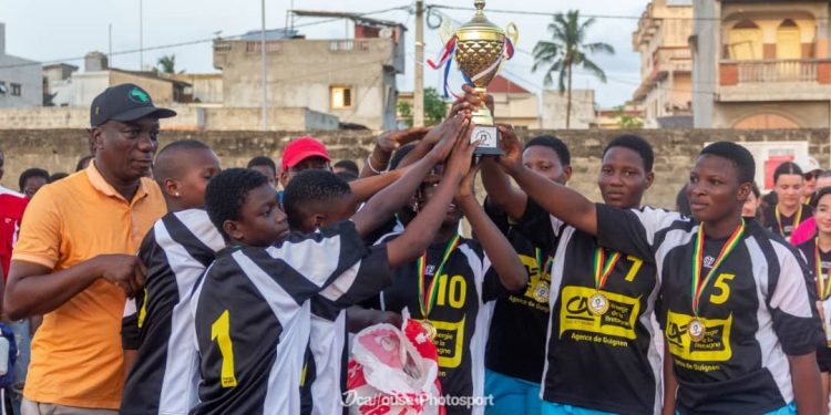 Dispositif Fspi-Volleyball : Dynamic Vbc, vainqueur du tournoi des pépinières (U17)