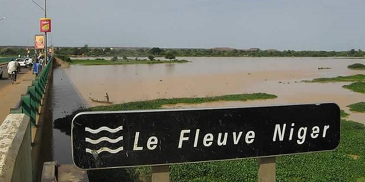 Crise Bénin-Niger : Le gouvernement béninois interdit le transport sur le fleuve Niger