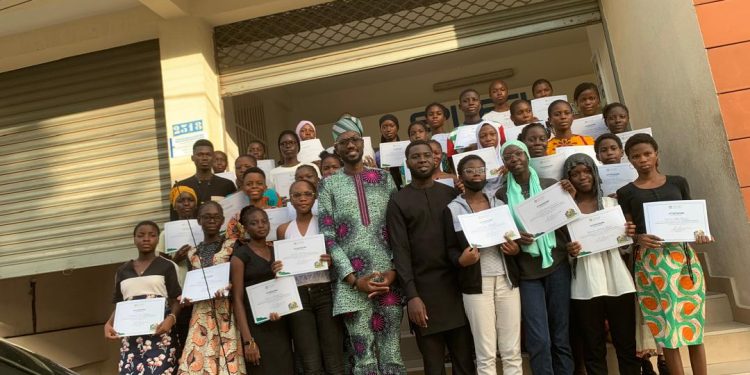 Journée internationale des jeunes filles dans les Tic : 40 jeunes filles formées sur les métiers du numérique reçoivent leur parchemin