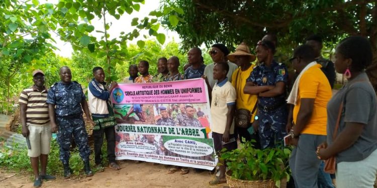Le Cahu n'est pas resté en marge de la Journée nationale de l'arbre au Bénin. Elle a mis en terre 1000 plants à Bohicon.