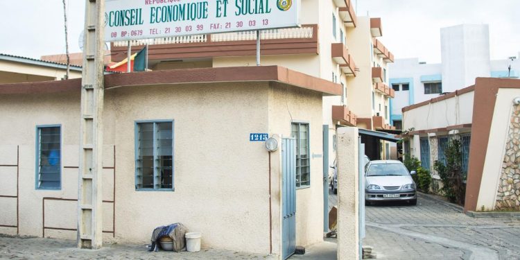Au Conseil économique et social (Ces) du Bénin, les sièges des syndicalistes sont menacés. Pour se faire entendre, ils organisé une sortie.