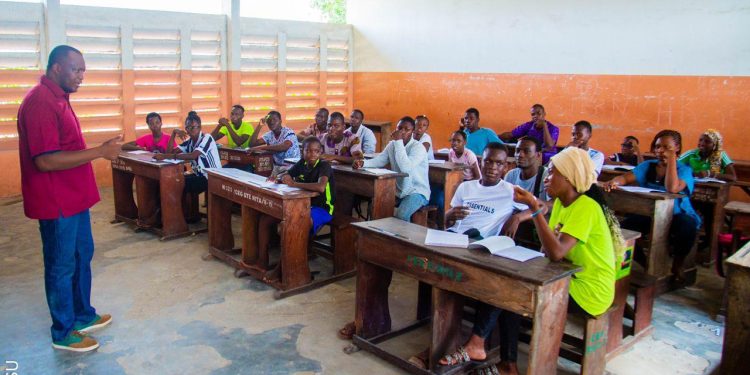 Formation des « Jeunes officiels » au Bénin : 1176 apprenants bénéficient de la 6ème édition