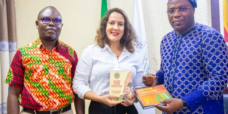 Au Bénin, le maire de Porto-Novo, Charlemagne Yankoty, a échangé avec une délégation afro-brésilienne le 7 juin.
