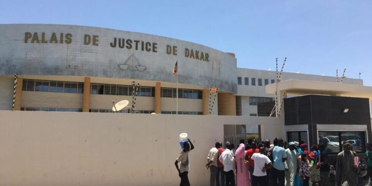 Sénégal : Deux opposants condamnés à trois mois de prison pour diffusion de fausses nouvelles